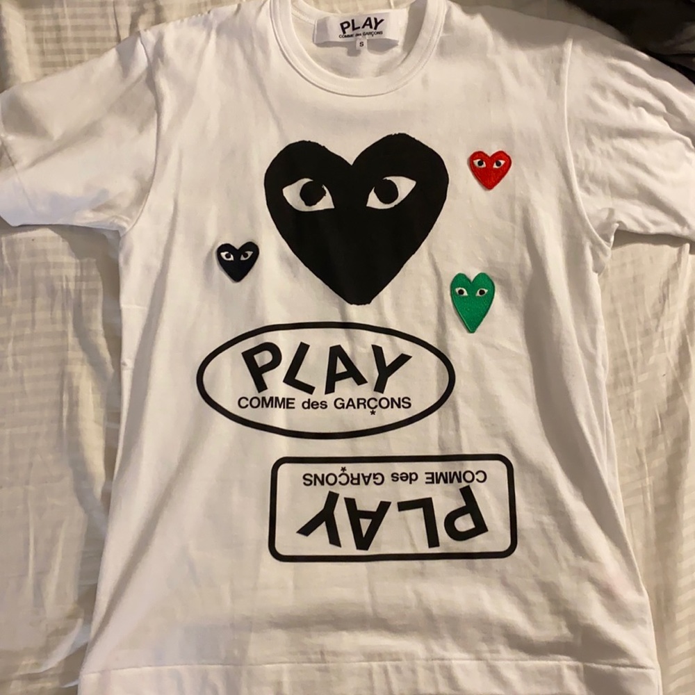 Comme does garçon shirt size small